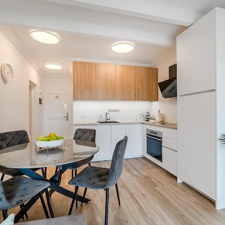 Yucca Park Duplex * 아데제